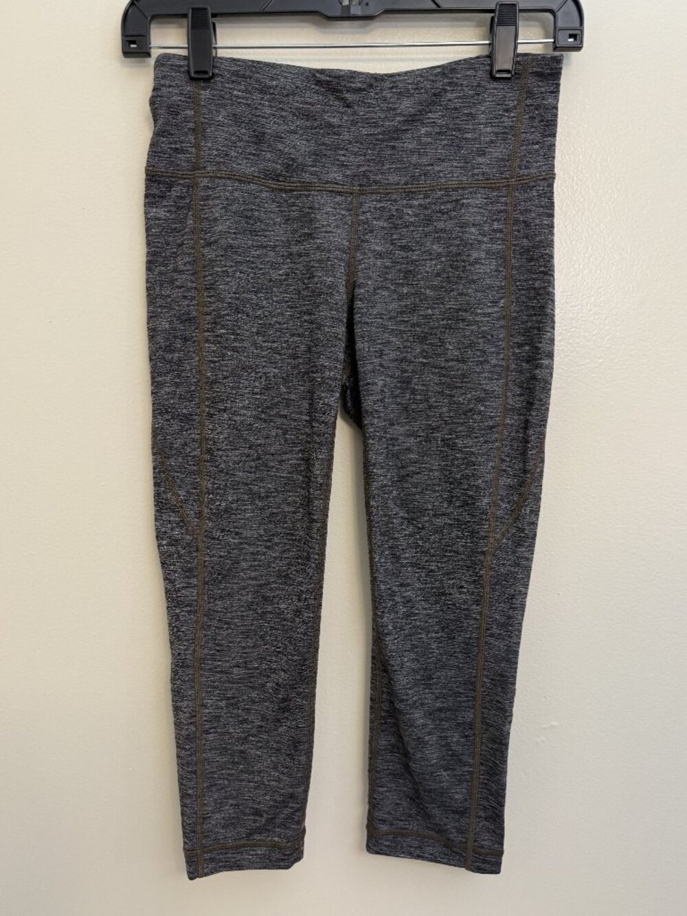 Athleta‎ Womens Small Grey 19" Crop Pants Athleisure Comfy Leggings